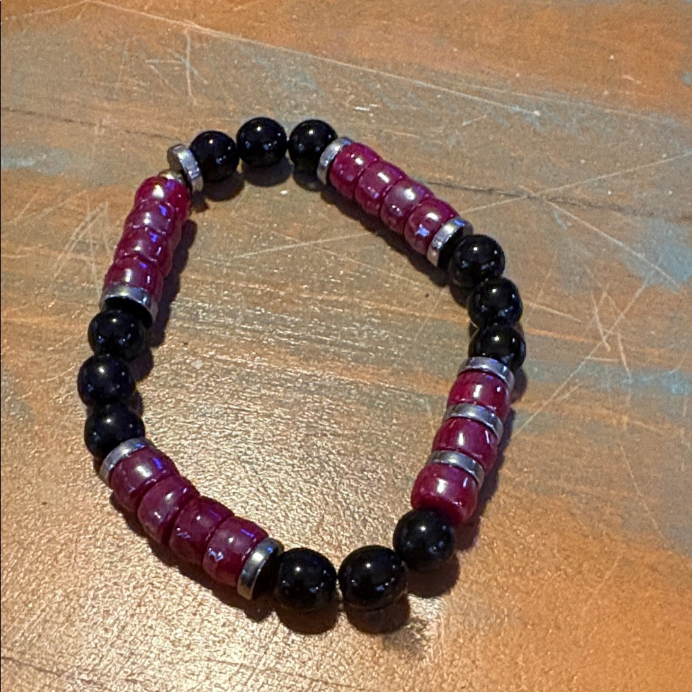 Elegant Black and Red Beaded Bracelet